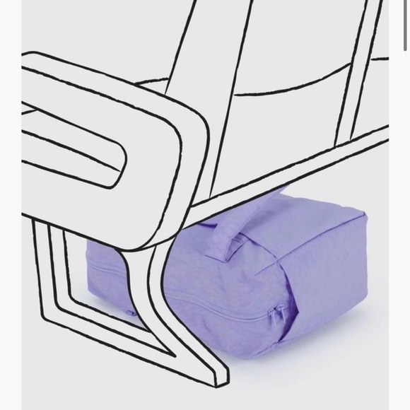 Baggu small cloud carry on HTF color Wisteria perfect condition - Picture 11 of 11